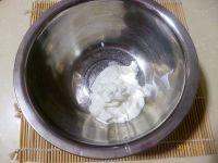 酸奶蛋白糖的做法步骤2