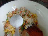 扬州炒饭的做法步骤13