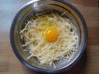鸡蛋土豆饼的做法步骤3