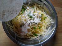 鸡蛋土豆饼的做法步骤4