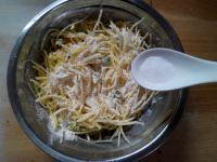 鸡蛋土豆饼的做法步骤5