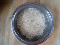 麻辣鸡汤米线的做法步骤2