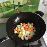 清炒三色萝卜球的做法步骤10