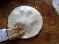 饺子皮版葱花饼的做法步骤6