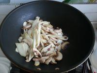 菌菇小炒的做法步骤4