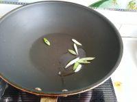 土豆丝炒松柳苗的做法步骤3