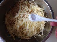 土豆饼的做法步骤2