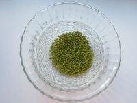 百合绿豆粥的做法步骤2