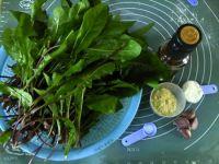 粉蒸蒲公英的做法步骤1