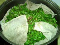 粉蒸蒲公英的做法步骤6