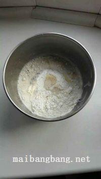 花环面包的做法步骤1