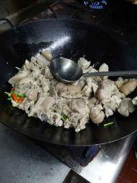 酸辣猪蹄的做法步骤6