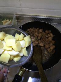 土豆鸡块的做法步骤6