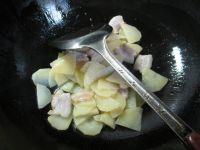 豉香五花肉炒土豆的做法步骤3
