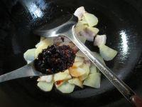 豉香五花肉炒土豆的做法步骤5