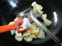 豉香五花肉炒土豆的做法步骤6
