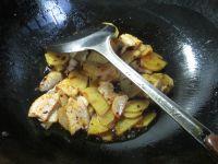 豉香五花肉炒土豆的做法步骤7
