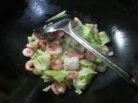 圆白菜炒海虾的做法步骤6