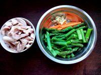 芦笋炒肚条的做法步骤2