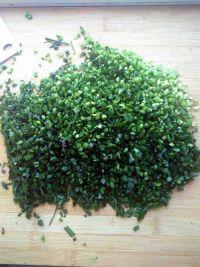 鸡蛋韭菜盒子的做法步骤1