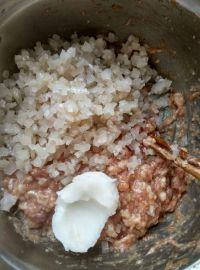 灌汤小笼包的做法步骤7