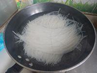茭白肉丝炒米粉的做法步骤3
