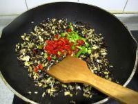 黄豆木耳炒萝卜丁的做法步骤7