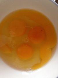 虾仁炒鸡蛋的做法步骤3