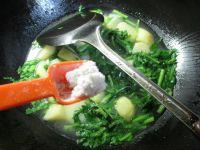 茼蒿煮土豆的做法步骤5