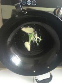 毛豆炸酱的做法步骤2