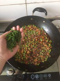 毛豆炸酱的做法步骤7