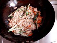 鸡肉金针菇的做法步骤9