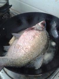 蒜烧扁鱼的做法步骤2