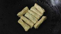 豆腐衣卷肉的做法步骤8