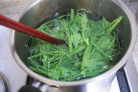 凉拌丝瓜尖的做法步骤3