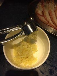 蒜蓉烤大虾的做法步骤3