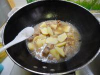 土豆烧鸡腿根的做法步骤13