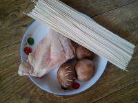 香菇肉丝面的做法步骤1