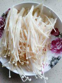 金针菇炒蛋的做法步骤1