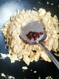 金针菇炒蛋的做法步骤8