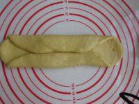 蛋黄吐司的做法步骤5