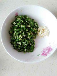 青椒炒萝卜干的做法步骤1