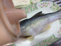 豉油皇蒸马友鱼的做法步骤6