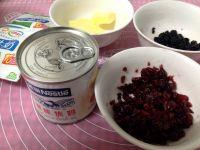 双莓炼乳手撕包#妙搭新食尚#的做法步骤1
