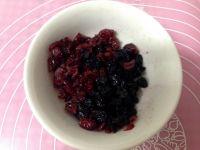 双莓炼乳手撕包#妙搭新食尚#的做法步骤2