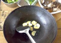 螃蟹煮苦瓜的做法步骤3