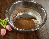 长颈鹿蛋糕卷的做法步骤2