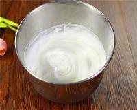 长颈鹿蛋糕卷的做法步骤4