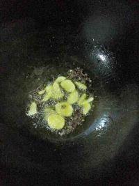 自制辣条的做法步骤7