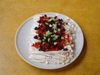 剁椒金针菇的做法步骤6